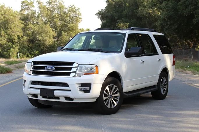 Подержанный Ford Expedition III Рестайлинг, 3.5 л, 2015 в Шардже от AL KARADAH USED CARS TRADING Белый цвет. GCC | AUTO.AE