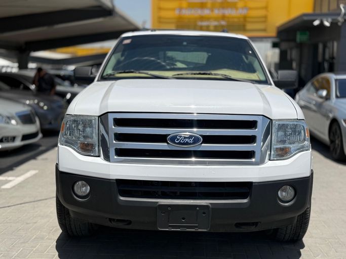 مستعملة Ford Expedition ثالثاً, 5.4 l, 2013 في في الشارقة من FAROUK KHALAF، اللون أبيض. مواصفات الخليج | AUTO.AE | إعلان #264552