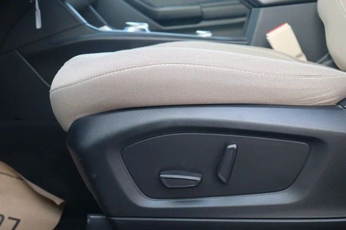 Подержанный Ford Explorer VI, 2.3 л, 2022 в Шардже от Al Rukin Al Saudi Белый цвет. GCC | AUTO.AE