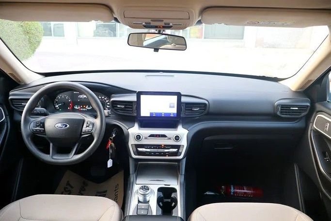 Подержанный Ford Explorer VI, 2.3 л, 2022 в Шардже от Al Rukin Al Saudi Белый цвет. GCC | AUTO.AE