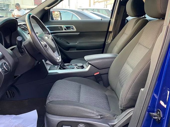 Подержанный Ford Explorer V, 3.5 л, 2015 в Шардже от Al Saqr Al Mutaliq Синий цвет. GCC | AUTO.AE