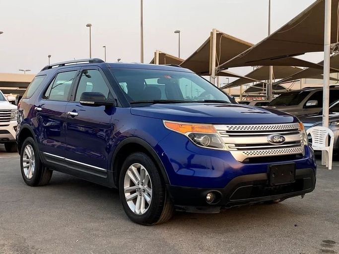 Подержанный Ford Explorer V, 3.5 л, 2015 в Шардже от Al Saqr Al Mutaliq Синий цвет. GCC | AUTO.AE