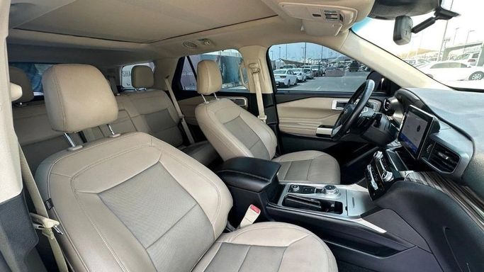 Used Ford Explorer VI, 3.3 l, 2021 in Sharjah by Halla Cars, Blue color. GCC Specs | AUTO.AE