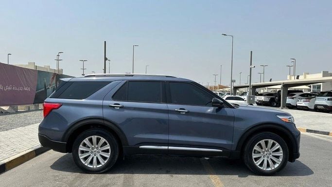 Used Ford Explorer VI, 3.3 l, 2021 in Sharjah by Halla Cars, Blue color. GCC Specs | AUTO.AE