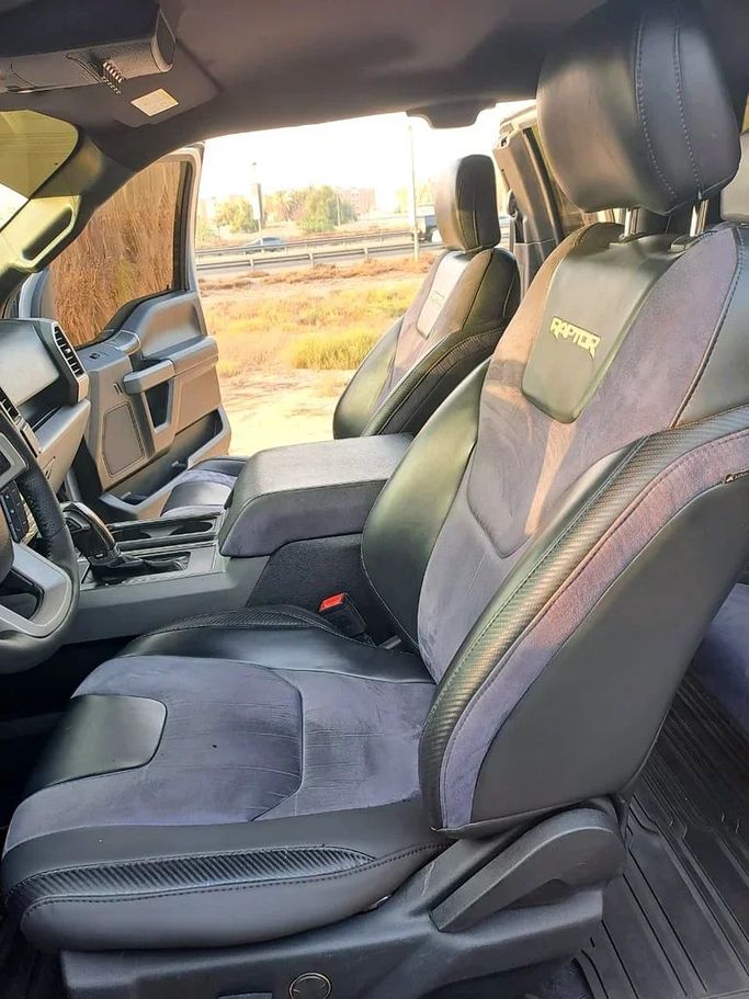 New Ford F-150 XIII Facelift, 3.5 l, 2018 in Sharjah by Imad Younis Almani used Cars, Silver color. GCC Specs | AUTO.AE