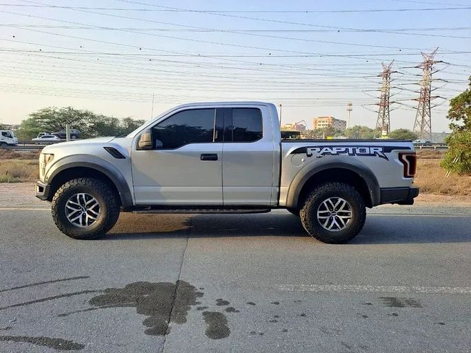 New Ford F-150 XIII Facelift, 3.5 l, 2018 in Sharjah by Imad Younis Almani used Cars, Silver color. GCC Specs | AUTO.AE