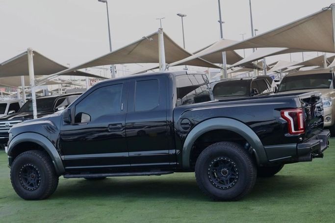 Подержанный Ford F-150 XIII Рестайлинг, 3.5 л, 2018 в Шардже от Al Bake Used Cars Черный цвет. GCC | AUTO.AE