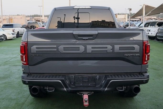 Подержанный Ford F-150 XIII Рестайлинг, 3.5 л, 2020 в Шардже от Al Bake Used Cars Серый цвет.  | AUTO.AE
