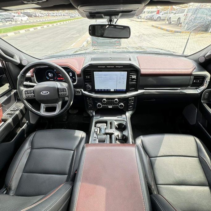 Подержанный Ford F-150 XIV, 3.5 л, 2022 в Шардже от Alfaris Used Cars Черный цвет. Other | AUTO.AE