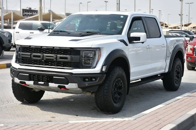 Подержанный Ford F-150 XIV, 3.3 л, 2023 в Шардже от Alfaris Used Cars Белый цвет. Other | AUTO.AE