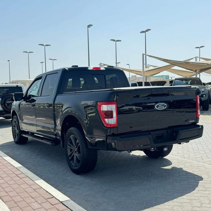 Подержанный Ford F-150 XIV, 3.5 л, 2023 в Шардже от Alfaris Used Cars Черный цвет. Other | AUTO.AE