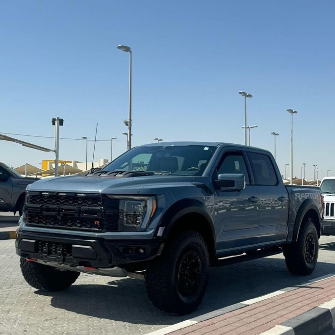 Подержанный Ford F-150 XIV, 3.5 л, 2023 в Шардже от Alfaris Used Cars Синий цвет. Other | AUTO.AE