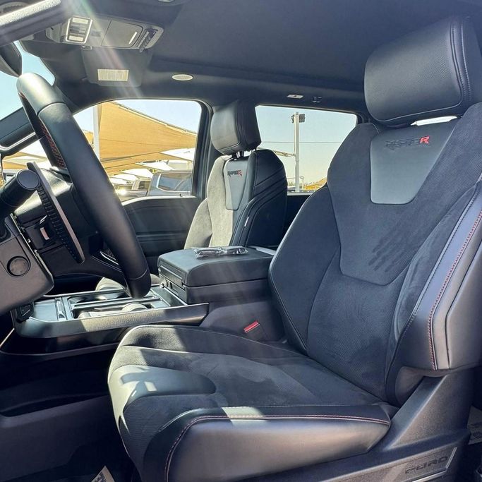 Подержанный Ford F-150 XIV, 3.5 л, 2023 в Шардже от Alfaris Used Cars Синий цвет. Other | AUTO.AE