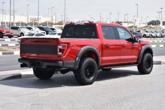 Подержанный Ford F-150 XIV, 3.5 л, 2022 в Шардже от Alfaris Used Cars Красный цвет. Other | AUTO.AE