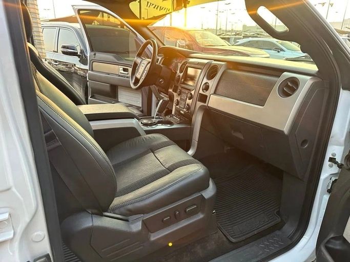 Подержанный Ford F-150 XII, 6.1 л, 2014 в Шардже от Titanium Used Cars Белый цвет. GCC | AUTO.AE