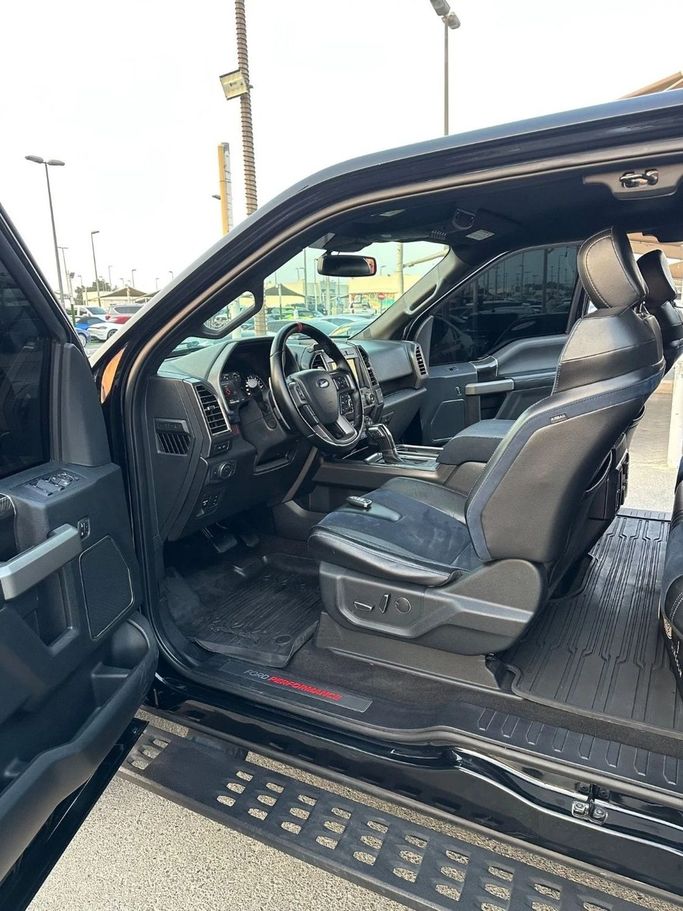 Подержанный Ford F-150 XIV, 3.5 л, 2020 в Шардже от Titanium Used Cars Черный цвет. GCC | AUTO.AE