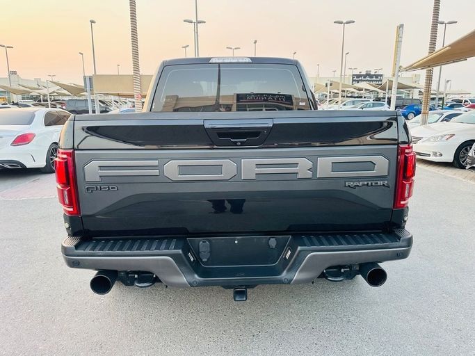 Подержанный Ford F-150 XIV, 3.5 л, 2020 в Шардже от Titanium Used Cars Черный цвет. GCC | AUTO.AE