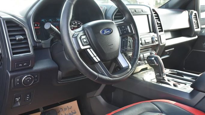 Подержанный Ford F-150 XIV, 3.5 л, 2020 в Шардже от Alfaris Used Cars Черный цвет. Other | AUTO.AE