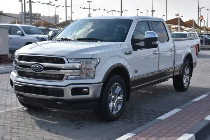 Подержанный Ford F-150 XIII Рестайлинг, 3.5 л, 2020 в Шардже от Alfaris Used Cars Белый цвет. Other | AUTO.AE
