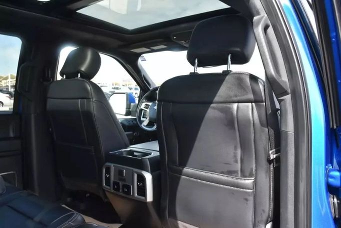 Подержанный Ford F-150 XIV, 3.5 л, 2020 в Шардже от Alfaris Used Cars Синий цвет. Other | AUTO.AE