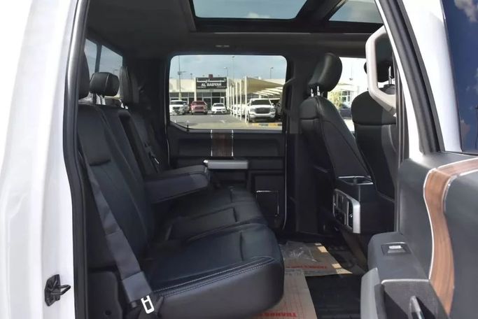 Used Ford F-150 XIII Facelift, 3.5 l, 2020 in Sharjah by Alfaris Used Cars, White color. Other | AUTO.AE