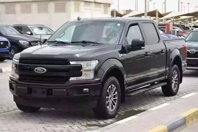Подержанный Ford F-150 XIV, 3.5 л, 2020 в Шардже от Alfaris Used Cars Черный цвет. Other | AUTO.AE