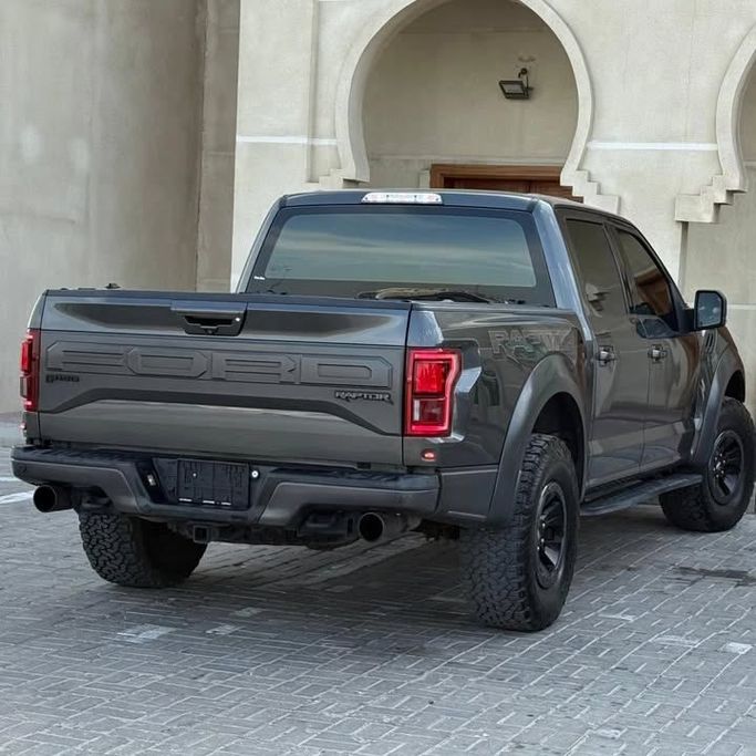 Used Ford F-150 XIII Facelift, 3.5 l, 2018 in Sharjah by Sarmad Cars, Black color. Other | AUTO.AE