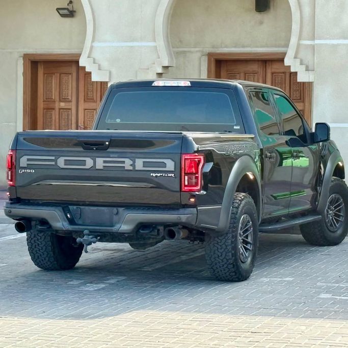 Used Ford F-150 XIII Facelift, 3.5 l, 2019 in Sharjah by Sarmad Cars, Black color. Other | AUTO.AE