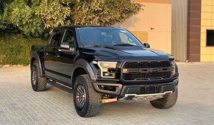 Подержанный Ford F-150 XIII Рестайлинг, 3.5 л, 2017 в Шардже от Halla Cars Черный цвет. Американская | AUTO.AE