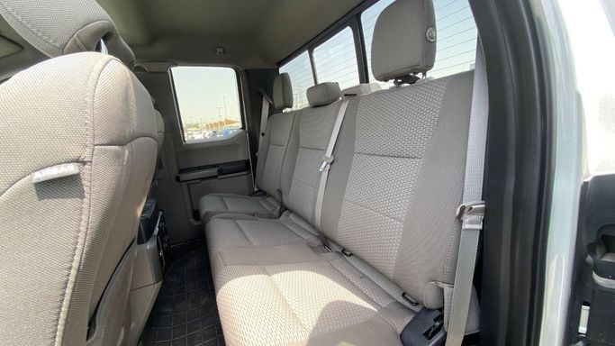 Used Ford F-150 XIII Facelift, 3.5 l, 2019 in Sharjah by Halla Cars, Silver color. American Specs | AUTO.AE