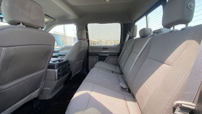 Подержанный Ford F-150 XIII Рестайлинг, 2.7 л, 2019 в Шардже от Halla Cars Черный цвет. Американская | AUTO.AE