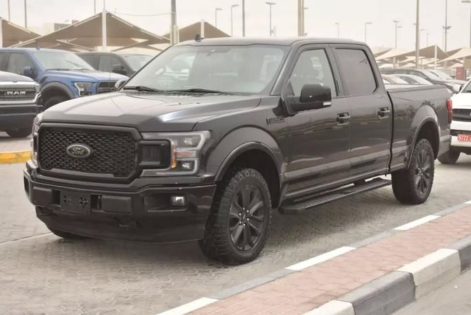 Подержанный Ford F-150 XIV, 3.5 л, 2020 в Шардже от Alfaris Used Cars Черный цвет. Other | AUTO.AE