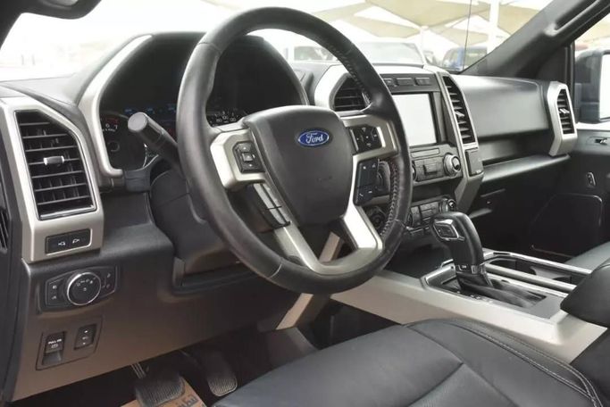 Подержанный Ford F-150 XIV, 3.5 л, 2020 в Шардже от Alfaris Used Cars Черный цвет. Other | AUTO.AE