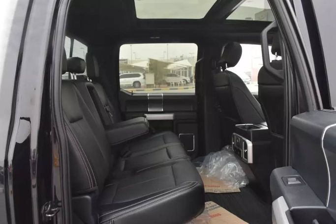 Подержанный Ford F-150 XIV, 3.5 л, 2020 в Шардже от Alfaris Used Cars Черный цвет. Other | AUTO.AE