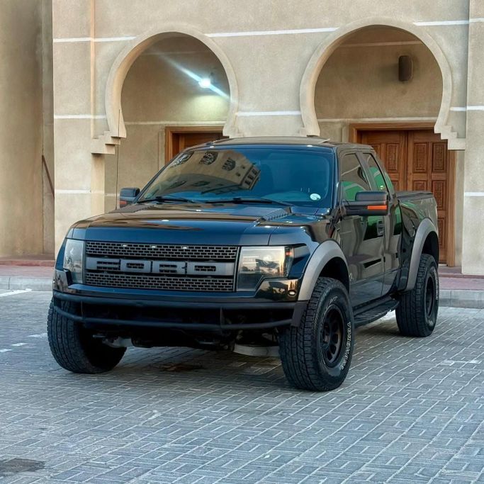 مستعملة Ford F-150 الثاني عشر, 6.1 l, 2012 في في الشارقة من Sarmad Cars، اللون أسود. أخرى | AUTO.AE