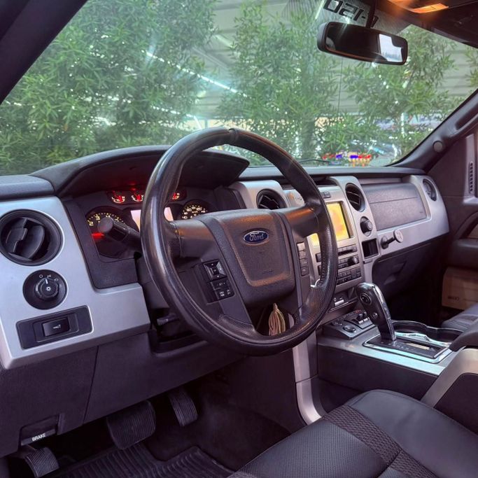 مستعملة Ford F-150 الثاني عشر, 6.1 l, 2012 في في الشارقة من Sarmad Cars، اللون أسود. أخرى | AUTO.AE