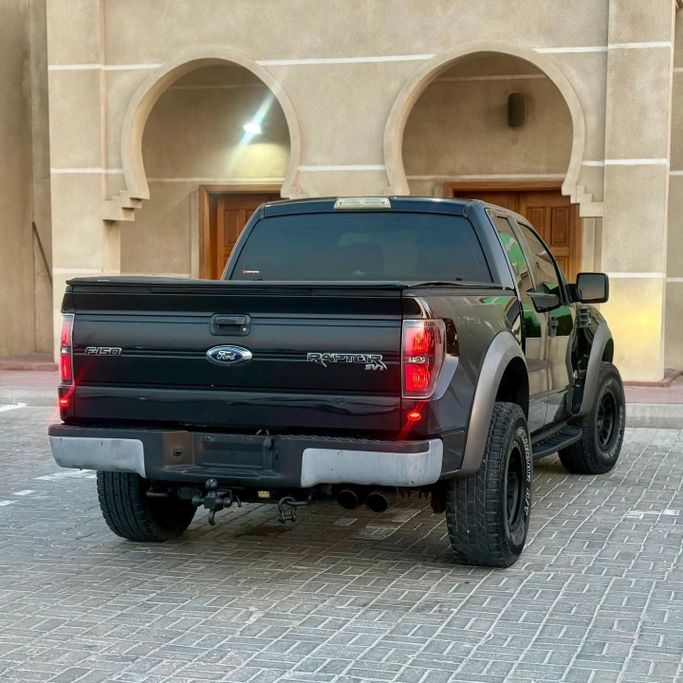 مستعملة Ford F-150 الثاني عشر, 6.1 l, 2012 في في الشارقة من Sarmad Cars، اللون أسود. أخرى | AUTO.AE