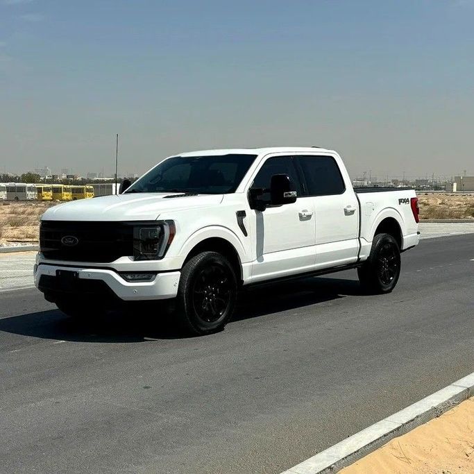 Used Ford F-150 XIV, 3.5 l, 2023 in Sharjah by Golden Desert Used Car, White color. Other | AUTO.AE