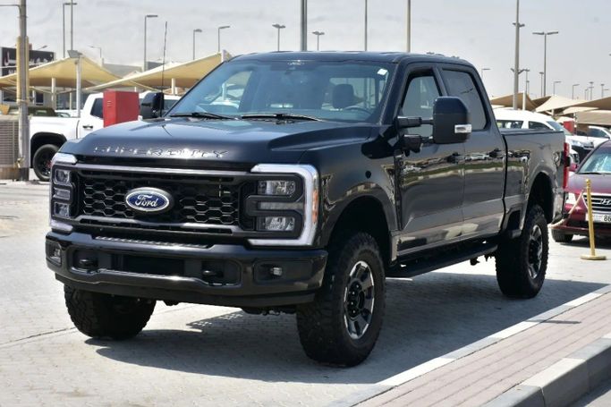 Used Ford F-250 Super Duty IV (U-Series), 6.8 l, 2024 in Sharjah by Alfaris Used Cars, Black color. Other | AUTO.AE