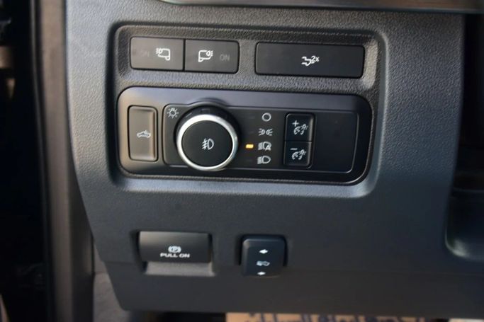 Used Ford F-250 Super Duty IV (U-Series), 6.8 l, 2024 in Sharjah by Alfaris Used Cars, Black color. Other | AUTO.AE