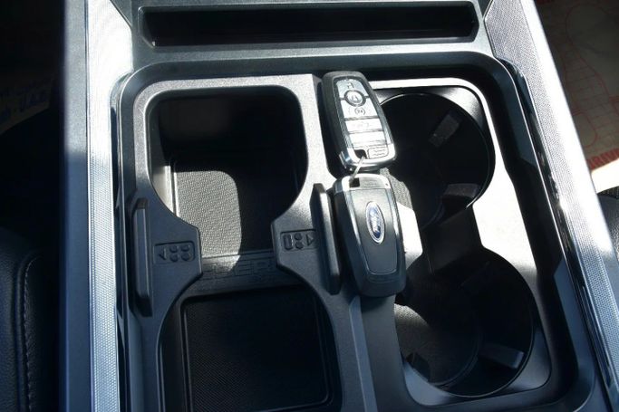 Used Ford F-250 Super Duty IV (U-Series), 6.8 l, 2024 in Sharjah by Alfaris Used Cars, Black color. Other | AUTO.AE