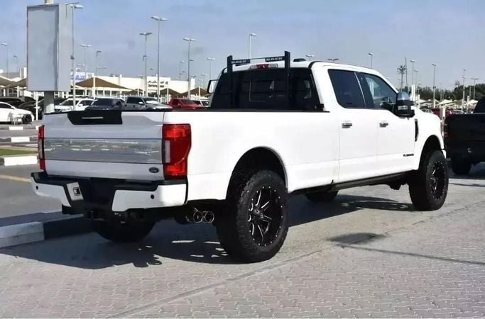 Used Ford F-250 Super Duty IV (U-Series), 6.8 l, 2022 in Sharjah by Alfaris Used Cars, White color. Other | AUTO.AE