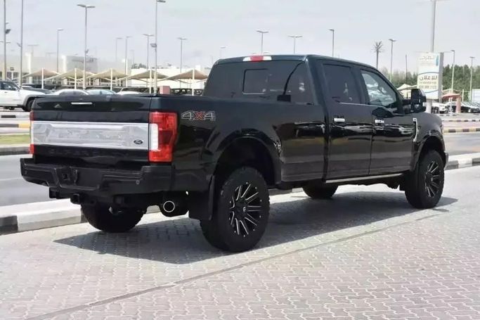 Подержанный Ford F-250 Super Duty V (U-Series), 6.8 л, 2020 в Шардже от Alfaris Used Cars Черный цвет. Other | AUTO.AE