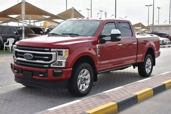 Подержанный Ford F-250 Super Duty IV (P558), 6.7 л, 2020 в Шардже от Alfaris Used Cars Красный цвет. Other | AUTO.AE