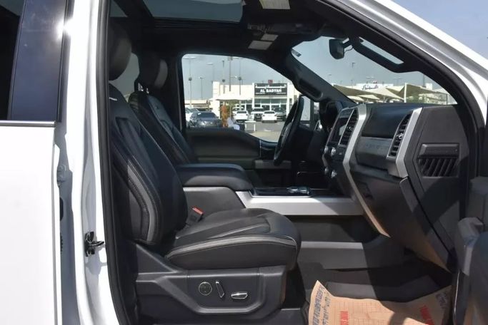 Used Ford F-250 Super Duty IV (P558), 6.7 l, 2021 in Sharjah by Alfaris Used Cars, White color. Other | AUTO.AE