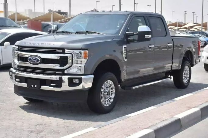 Подержанный Ford F-250 Super Duty IV (P558), 6.2 л, 2022 в Шардже от Alfaris Used Cars Серый цвет. Other | AUTO.AE