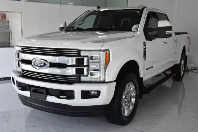 Used Ford F-250 Super Duty IV (P558), 6.2 l, 2019 in Sharjah by Alfaris Used Cars, White color. Other | AUTO.AE