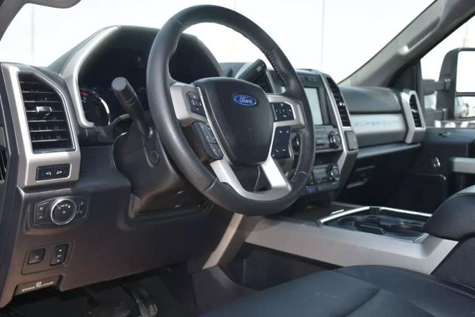 Подержанный Ford F-350 Super Duty IV, 6.7 л, 2020 в Шардже от Alfaris Used Cars Черный цвет. Other | AUTO.AE