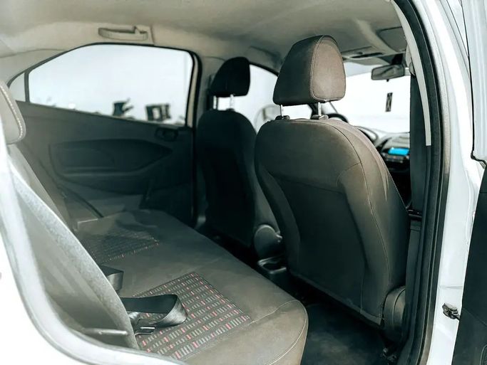 Подержанный Ford Figo II Рестайлинг, 1.5 л, 2019 в Шардже от Ryno Cars Белый цвет. GCC | AUTO.AE