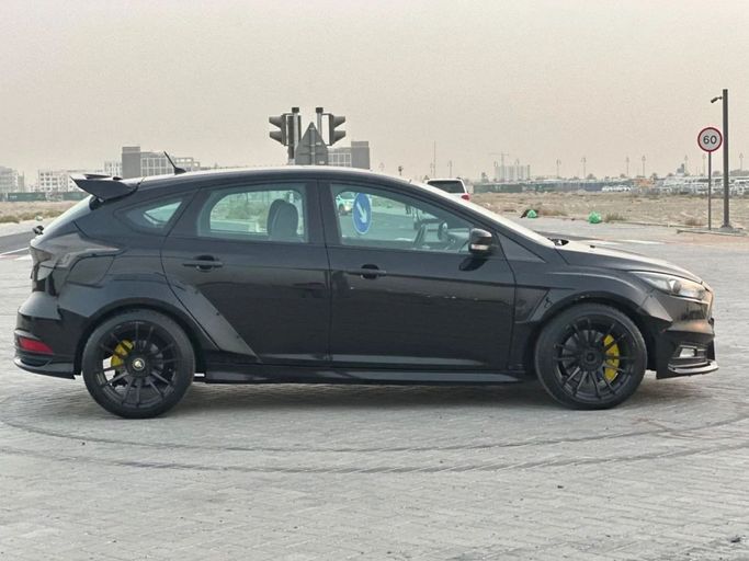 Подержанный Ford Focus III Рестайлинг, 2.0 л, 2017 в Шардже от Al Aayan Used Cars Черный цвет. GCC | AUTO.AE